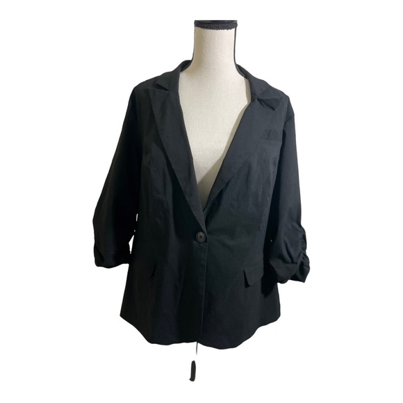 Torrid womens blazer black button front ruched sleeve. Size 2 plus size - Picture 8 of 10